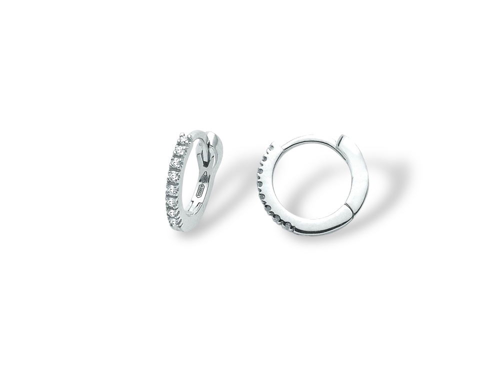 Orecchini a cerchio Miluna in oro bianco e diamanti: l'eleganza senza tempo dei gioielli diamanti per un regalo prezioso.
