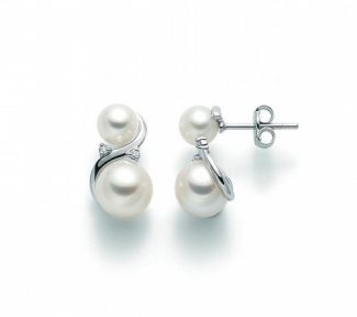 Scopri gli Orecchini Miluna con perle preziose, un gioiello di alta gioielleria perfetto per un'idea regalo.