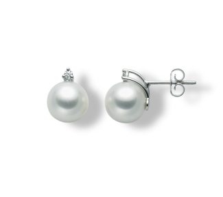 Splendidi orecchini in oro Miluna con perla e diamante, un gioiello di lusso perfetto per un'occasione speciale.