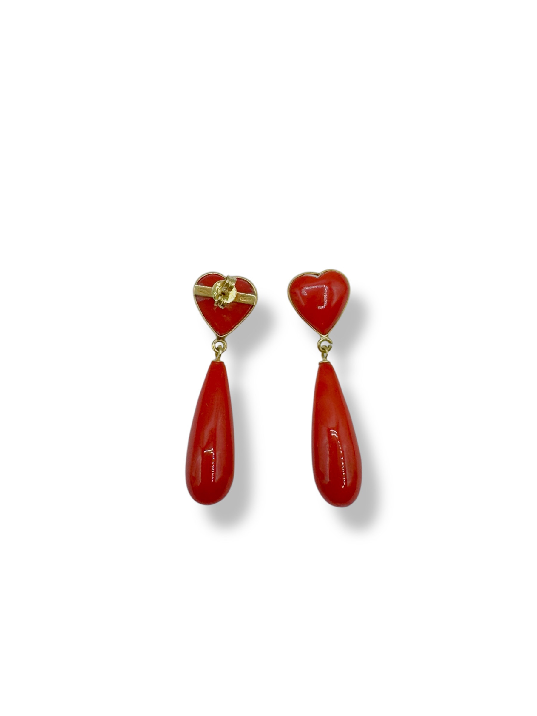 Eleganti Orecchini Pendenti in Corallo, un capolavoro di gioielleria made in italy, perfetti per un'occasione speciale. (Vista 2)