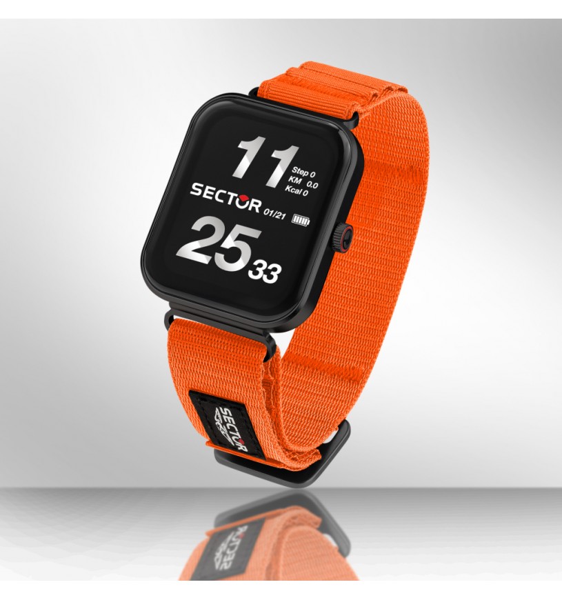 Scopri l'Orologio Smartwatch Sector S-03, un gioiello di lusso che unisce tecnologia e stile. Perfetto per chi cerca un accessorio sofisticato. (Vista 4)