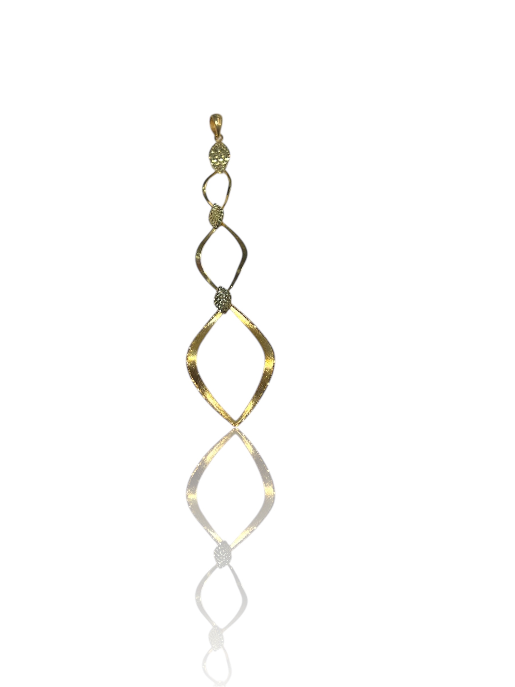 Elegante pendente da donna in oro 750, un gioiello di lusso perfetto per un'idea regalo preziosa.