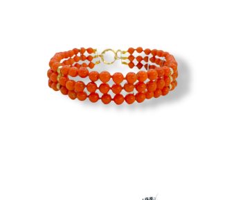 Bracciale corallo sferico Sciacca di Patricia Oro Creations: un gioiello made in Italy di alta gioielleria, perfetto per un'idea regalo preziosa.