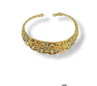Bracciale donna piatto in oro, un gioiello di lusso perfetto per un'idea regalo preziosa.