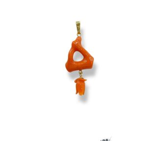 Splendido Ciondolo Corallo Sciacca con Creola, un gioiello made in italy di Patricia Oro Creations, perfetto per un'idea regalo preziosa.