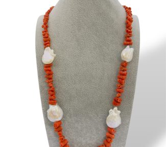 Splendida collana Corallo con Perle Barocche, un capolavoro di gioielli made in italy, perfetto per un'occasione speciale.