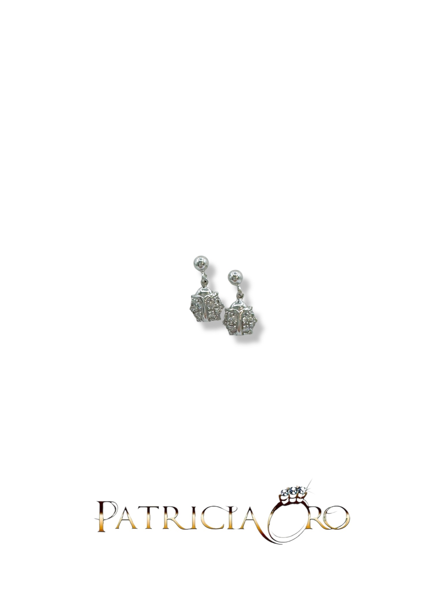 Orecchini Coccinella in Oro Bianco 18k | Gioielleria Patricia Oro Splendidi orecchini Coccinella in oro bianco, un gioiello di lusso perfetto per un regalo prezioso.