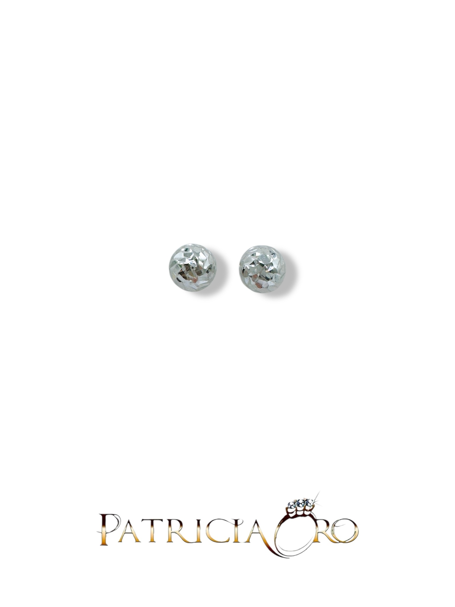 Splendidi orecchini da donna in oro 18k, un gioiello di lusso perfetto per un'occasione speciale.