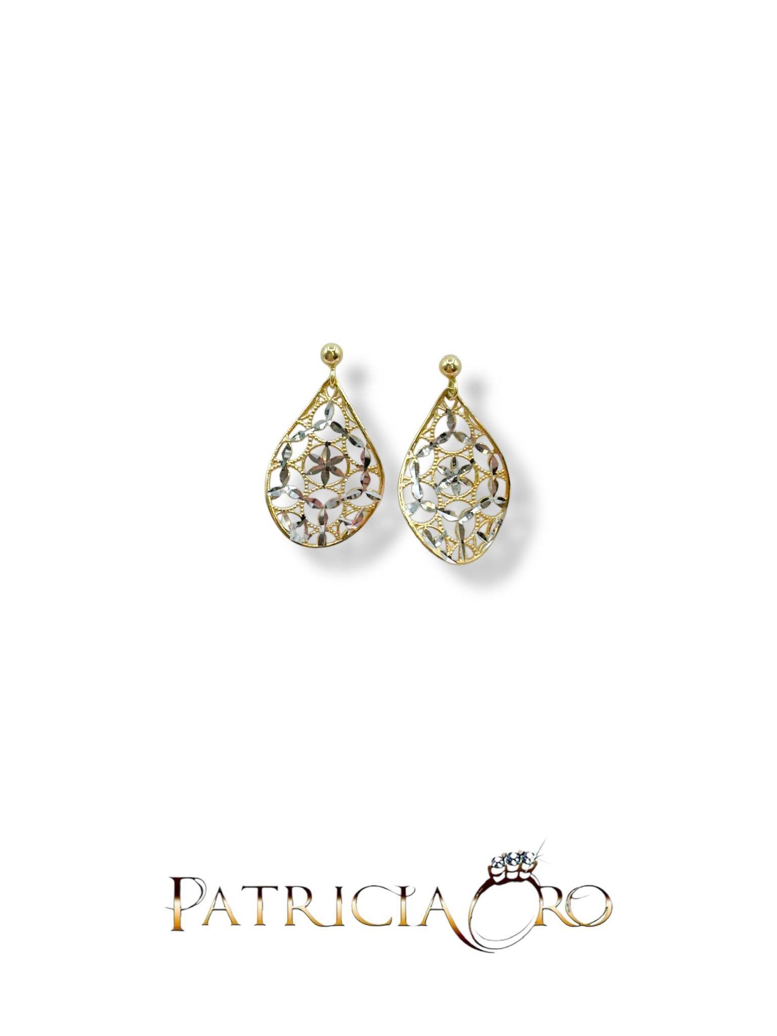 Eleganti orecchini a goccia in oro, un gioiello di lusso perfetto per un'occasione speciale.