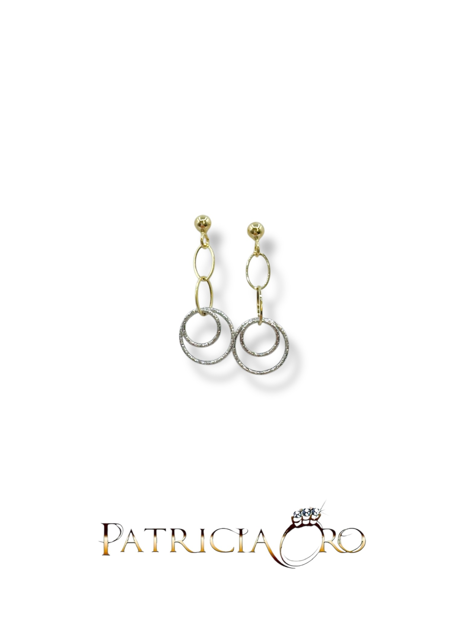 Splendidi orecchini pendenti in oro 18k, un gioiello di lusso perfetto per un'occasione speciale.