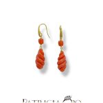 Splendidi orecchini a spirale Corallo Sciacca, gioielli made in italy di Patricia Oro Creations, un'eccellenza dell'artigianato orafo. (Vista 2)