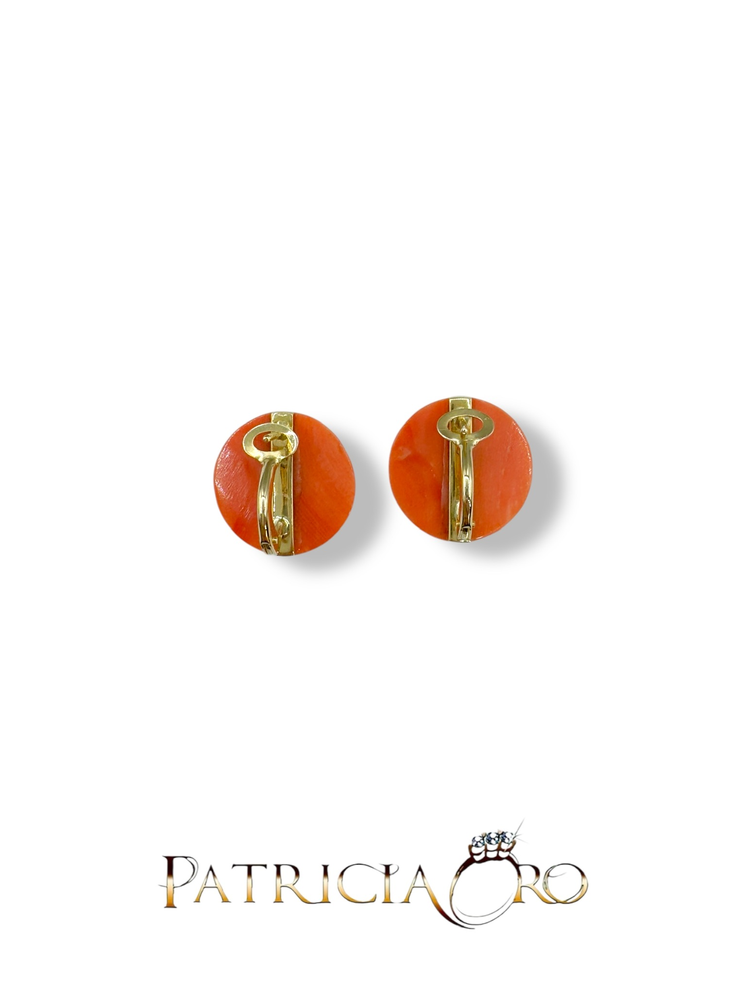 Splendidi orecchini tondi Corallo Sciacca, gioielli made in italy di Patricia Oro Creations, un'eccellenza dell'oreficeria artigianale. (Vista 3)