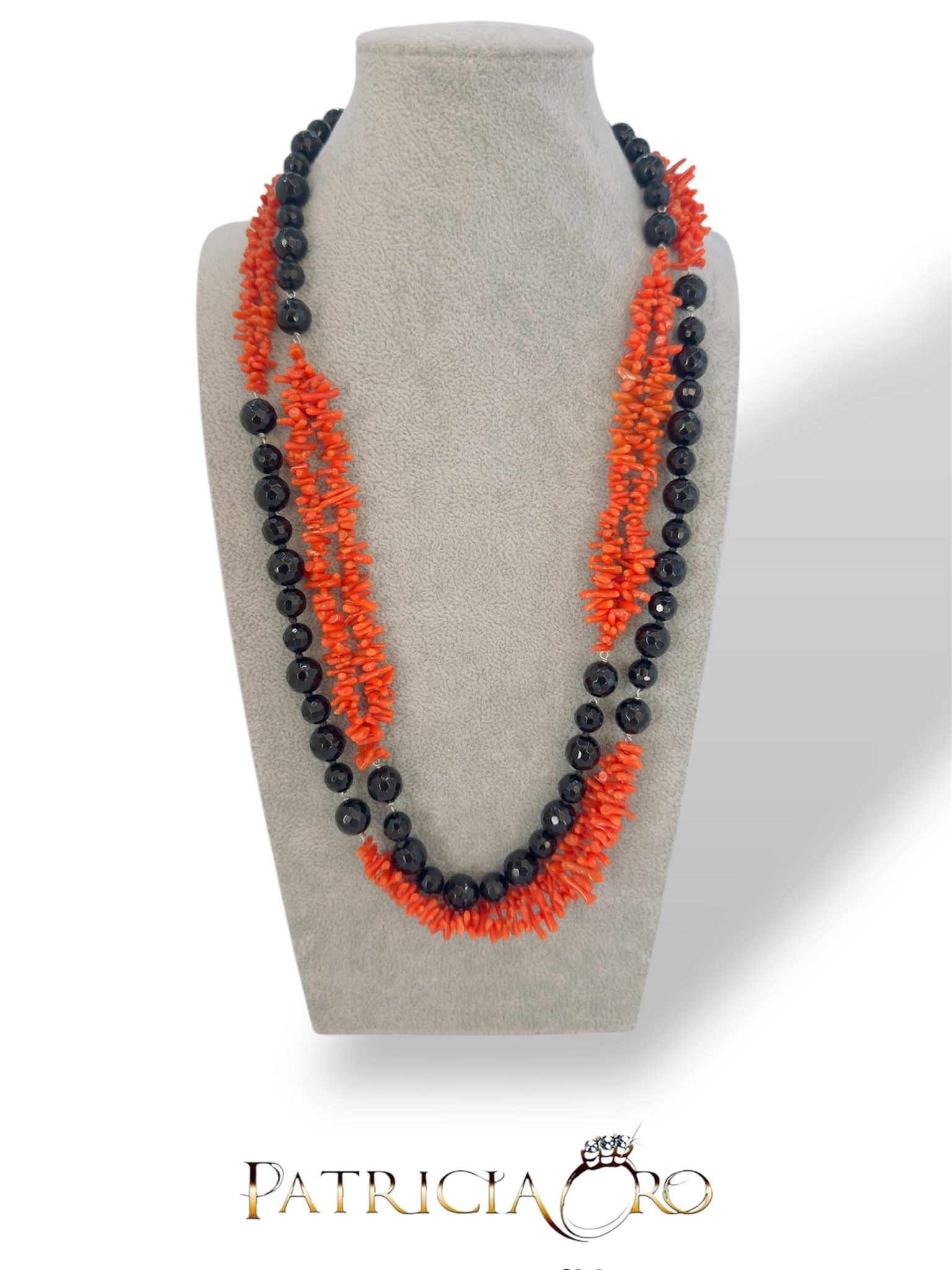 Collana Corallo e Onice di Patricia Oro Creations: un capolavoro di alta gioielleria made in Italy.