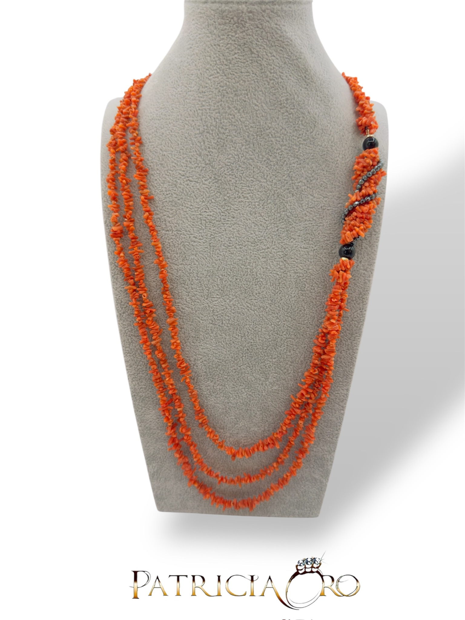 Splendida Collana Corallo Sciacca Onice, un capolavoro di alta gioielleria made in Italy, perfetta per un regalo prezioso.