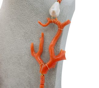 Splendida Collana Corallo Sciacca Ramo, un gioiello made in Italy di Patricia Oro Creations, perfetto per un'idea regalo preziosa. (Vista 2)