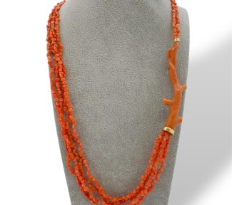 Splendida Collana Ramo Corallo Sciacca, un gioiello made in italy di Patricia Oro Creations, perfetto per un'idea regalo preziosa.