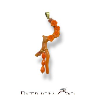 Sciacca Coral Branch Pendant in 9kt Gold