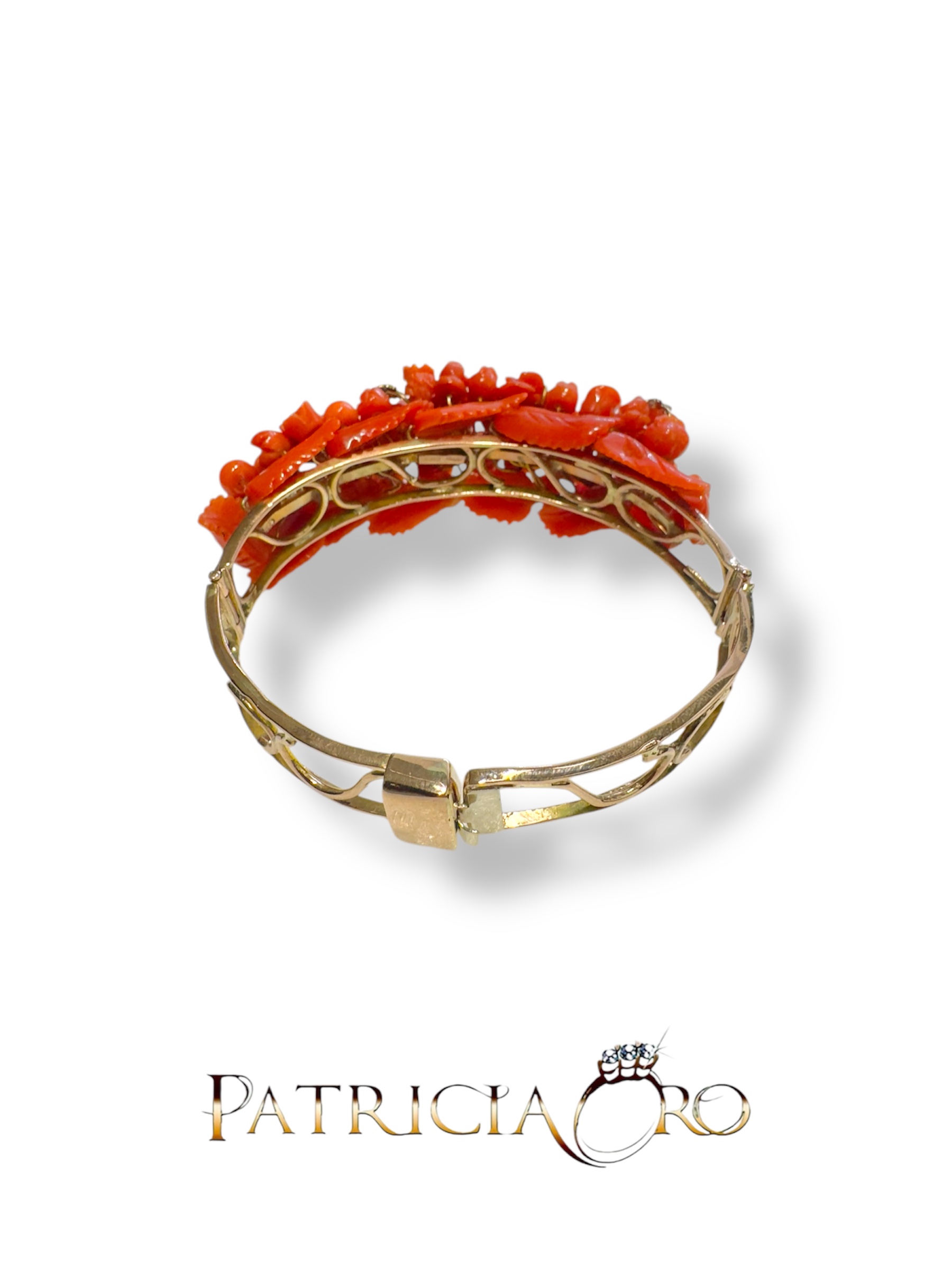 Bracciale Corallo Frutta e Fiori di Patricia Oro Creations: un capolavoro di gioielleria made in italy, perfetto per un'idea regalo preziosa. (Vista 2)
