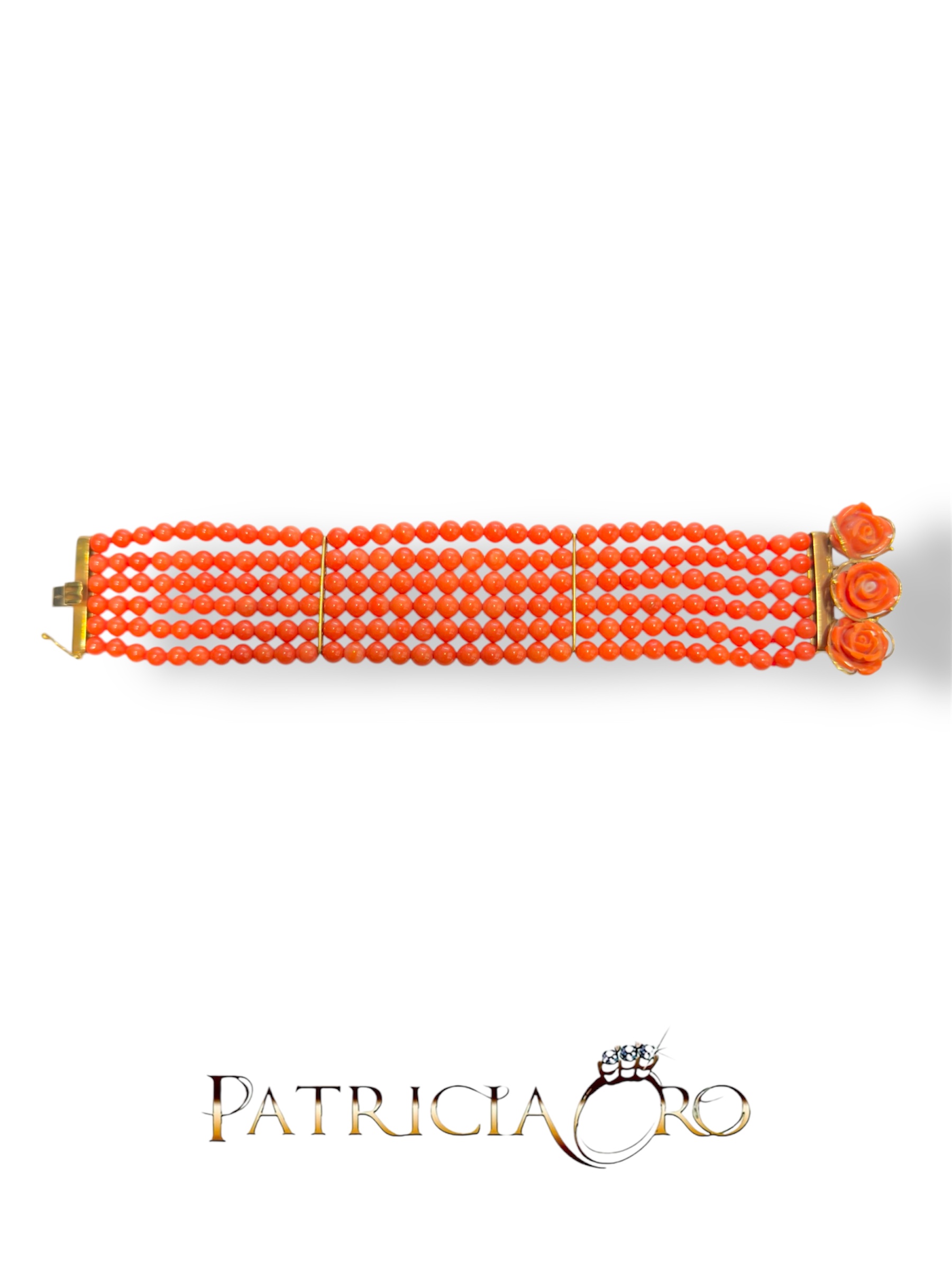 Bracciale Corallo con Rose Incise, un capolavoro di gioielleria made in italy, perfetto per un regalo prezioso. (Vista 2)