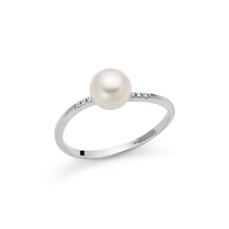 Miluna Pearl and Diamond Ring in Gold
