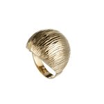 Anello in oro giallo 18k, un gioiello di lusso perfetto per un'idea regalo preziosa.