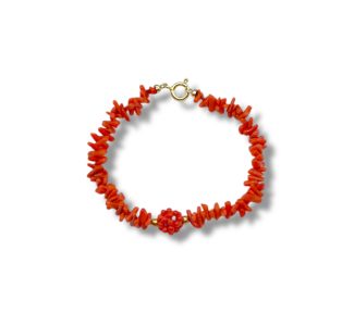 Bracciale con Corallo Sciacca Naturale di Patricia Oro Creations: un gioiello made in italy di alta gioielleria, perfetto per un regalo prezioso.