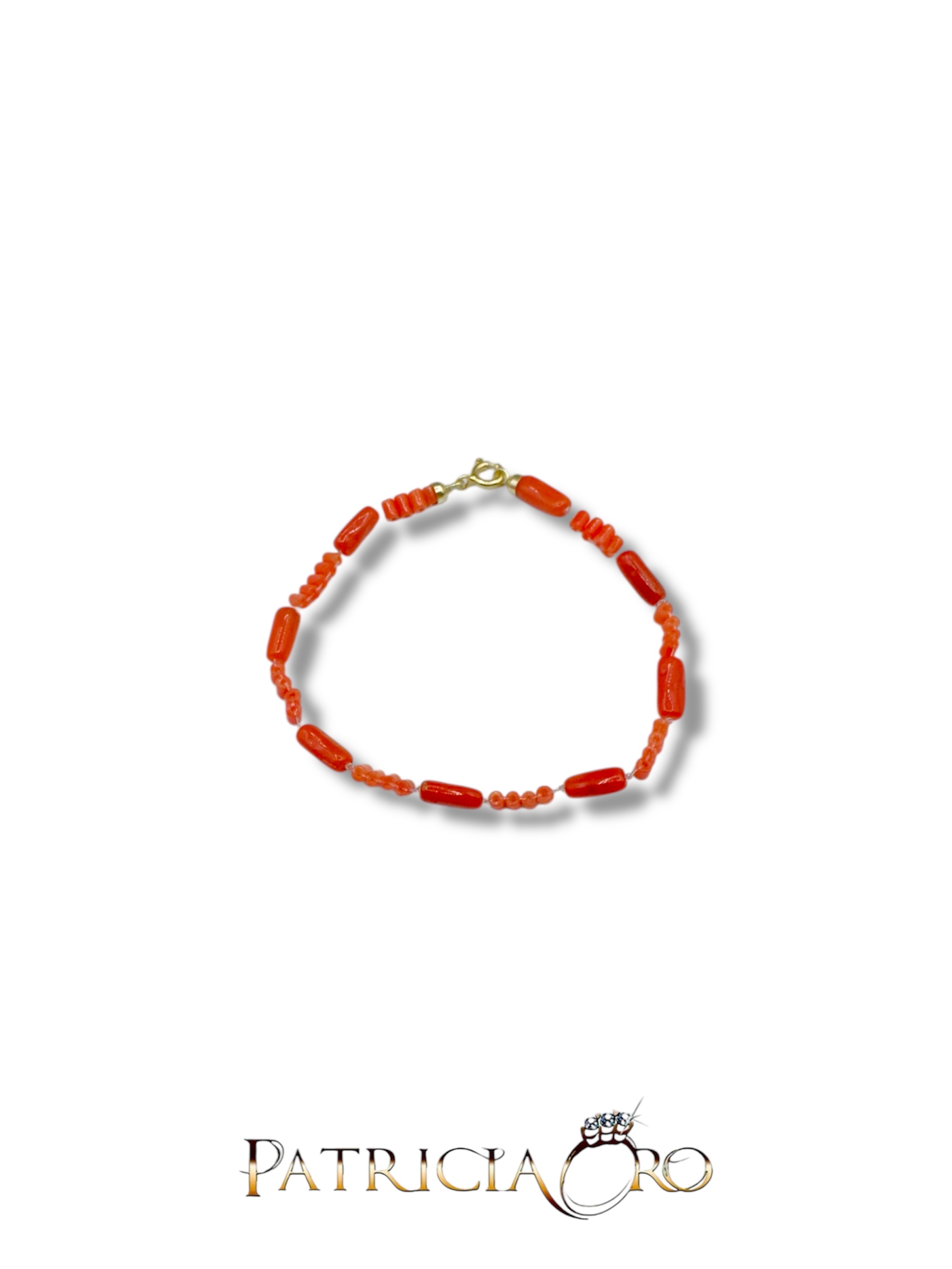 Bracciale con Corallo Sciacca Naturale di Patricia Oro Creations: un gioiello made in italy di alta gioielleria, perfetto per un regalo prezioso.