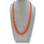 Splendida collana con barilotti sfaccettati di corallo mediterraneo naturale, un gioiello made in italy di Patricia Oro Creations.