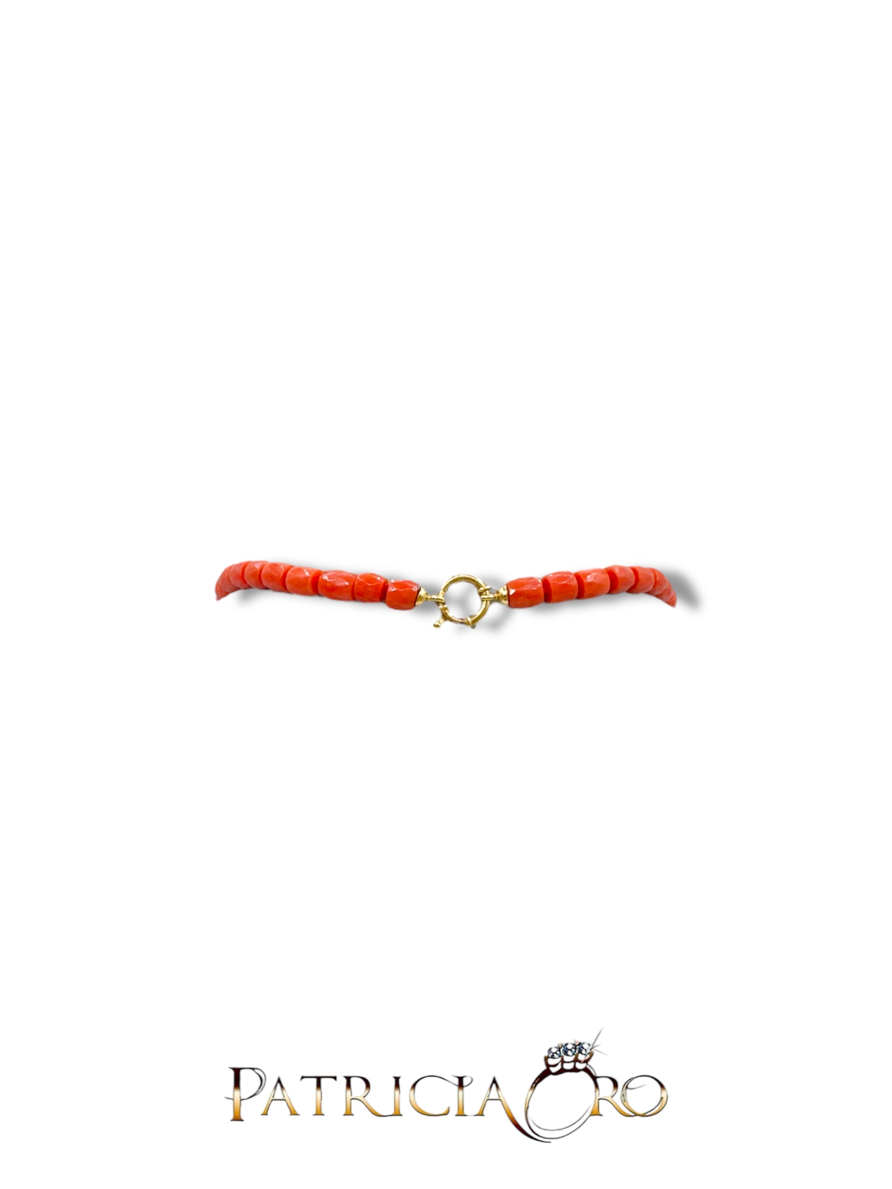 Splendida collana con barilotti sfaccettati di Corallo Sciacca, un gioiello made in italy di Patricia Oro Creations, perfetto per un'idea regalo preziosa. (Vista 2)
