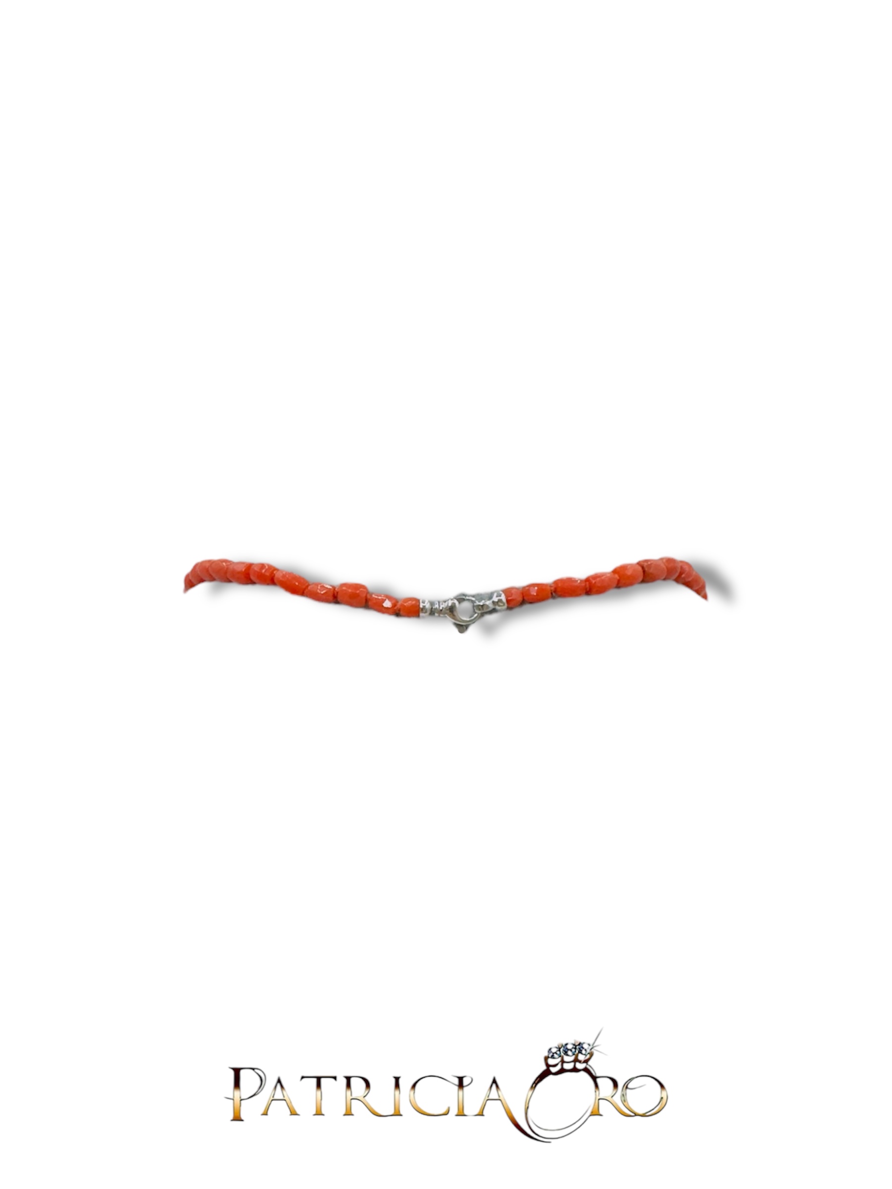 Splendida collana con barilotti sfaccettati in Corallo Sciacca, un gioiello made in italy di Patricia Oro Creations, perfetto per un'occasione speciale. (Vista 2)
