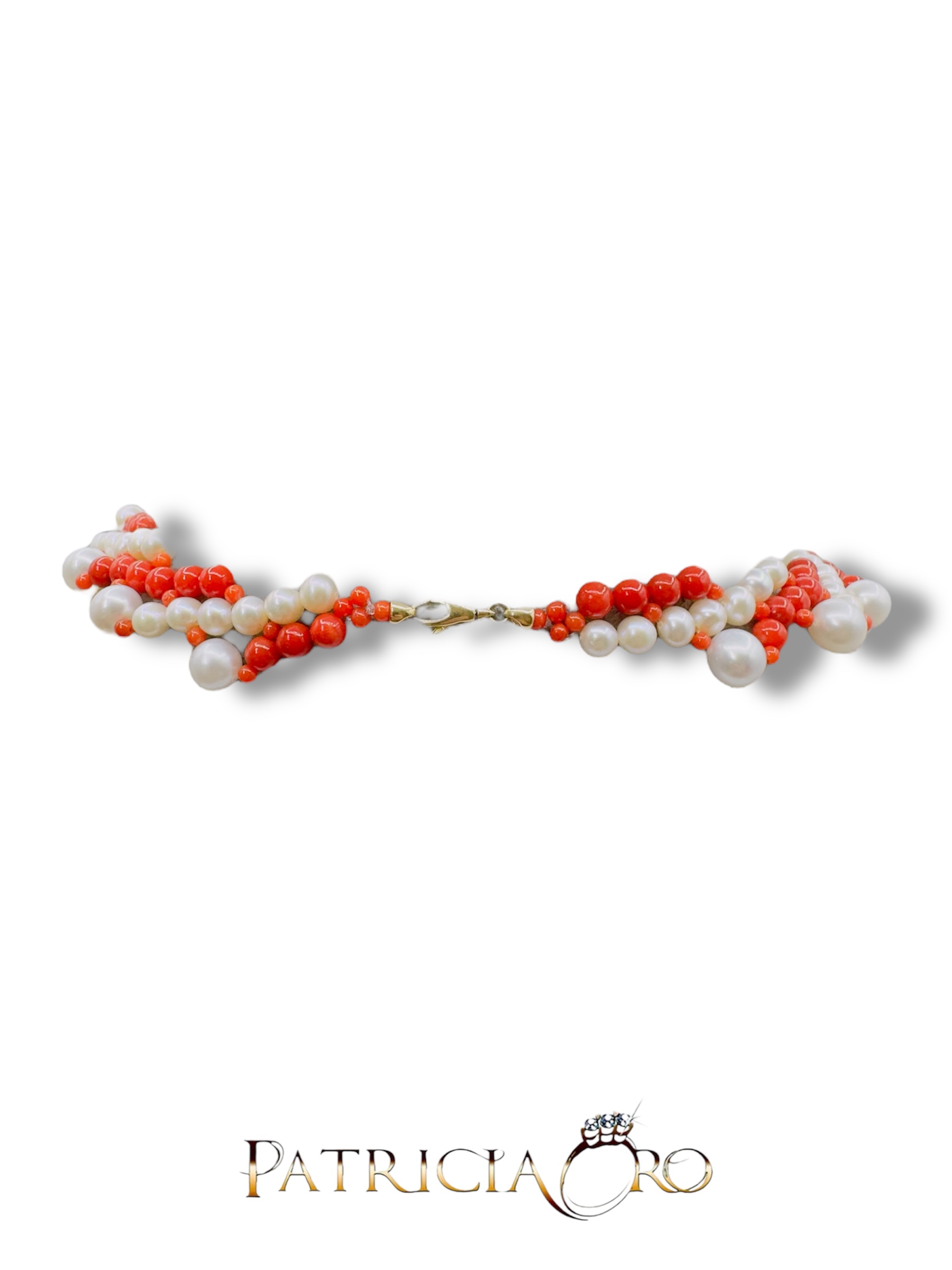 Collana da donna con corallo e perle, gioielli made in italy di Patricia Oro Creations, un'elegante creazione di alta gioielleria. (Vista 3)