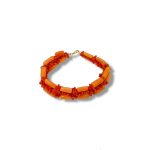 Bracciale da donna con corallo naturale di Patricia Oro Creations, un gioiello made in Italy di alta gioielleria, perfetto come idea regalo preziosa. (Vista 2)
