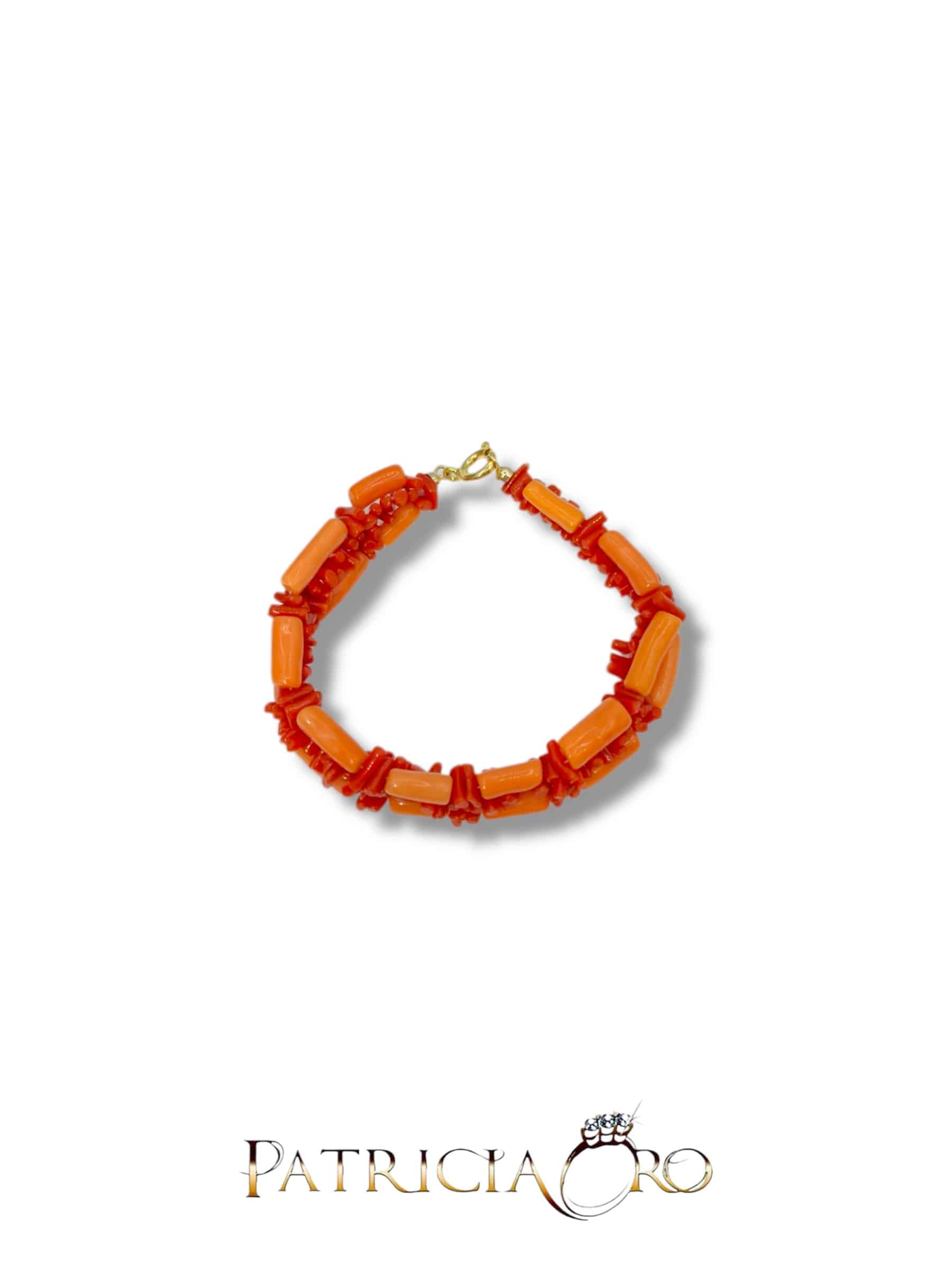 Bracciale da donna con corallo naturale di Patricia Oro Creations, un gioiello made in Italy di alta gioielleria, perfetto come idea regalo preziosa.
