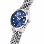 Scopri l'Orologio Maserati Attrazione, un gioiello di lusso per l'uomo moderno. Un accessorio di alta orologeria, perfetto come idea regalo preziosa. (Vista 2)