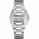 Scopri l'Orologio Maserati Velocità, un gioiello di lusso per l'uomo moderno. Design italiano e materiali pregiati per un accessorio senza tempo. (Vista 3)