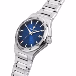 Scopri l'Orologio Maserati Velocità Slim, un gioiello di lusso per l'uomo moderno. Design elegante e materiali pregiati, perfetto per chi cerca un accessorio di alta classe. (Vista 2)