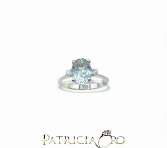 Splendido anello in oro 18k con acquamarina, un gioiello di lusso Davite&Delucchi, perfetto per un'idea regalo preziosa.