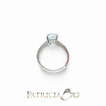 Splendido anello con acquamarina in oro bianco 18k, un gioiello di lusso firmato Davite&Delucchi, perfetto per un'occasione speciale. (Vista 2)