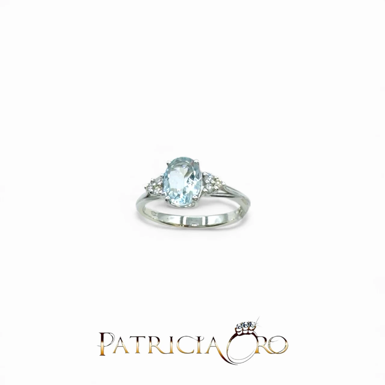 Anello Davite & Delucchi in oro bianco con acquamarina: un gioiello di lusso per un'eleganza senza tempo.