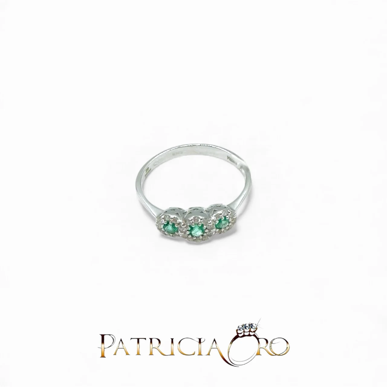 Anello Davite&Delucchi in oro 18k con smeraldo e diamanti: un gioiello smeraldo di alta gioielleria. (Vista 2)