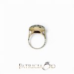 Anello in oro e diamanti stile antico di Clesi Gioielli: un capolavoro di alta gioielleria con diamanti certificati, perfetto per un'idea regalo preziosa. (Vista 2)