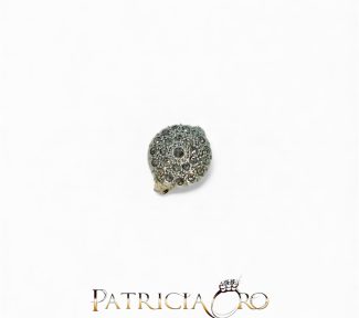 Anello in oro e diamanti stile antico di Clesi Gioielli: un capolavoro di alta gioielleria con diamanti certificati, perfetto per un'idea regalo preziosa.