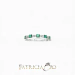 Splendido anello veretta Davite&Delucchi con smeraldi e diamanti, un gioiello smeraldo di alta gioielleria.