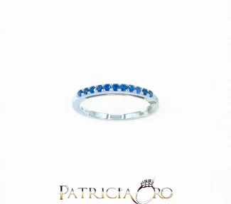 Splendido Anello Veretta di Zaffiro in Oro 750 Davite&Delucchi, un gioiello di lusso perfetto per un'occasione speciale.