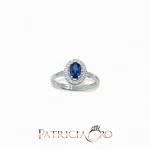 Splendido anello da donna Davite&Delucchi con zaffiro e diamanti, un gioiello di lusso perfetto per chi cerca gioielli diamanti.