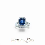 Splendido anello in oro con zaffiro e diamanti, un gioiello di lusso perfetto per un'occasione speciale. Scopri la nostra collezione di gioielli diamanti.