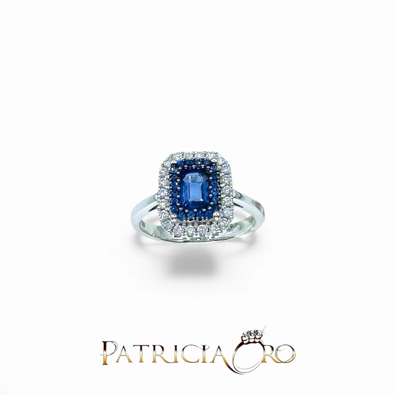 Anello Davite&Delucchi con Zaffiro Blu e Diamanti in Oro Bianco 18kt | Gioielleria Patricia Oro Splendido anello in oro con zaffiro e diamanti, un gioiello di lusso perfetto per un'occasione speciale. Scopri la nostra collezione di gioielli diamanti.