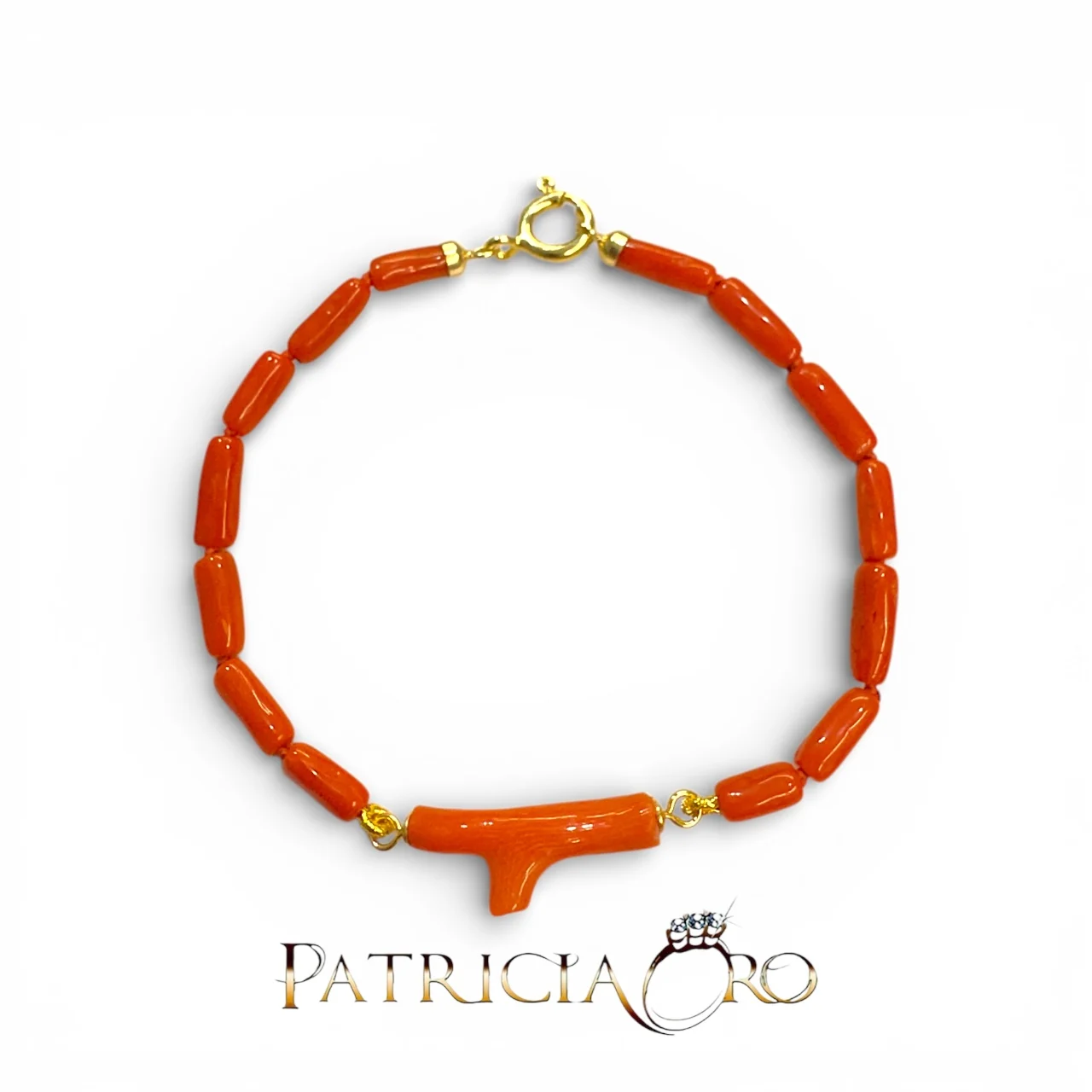 Bracciale con corallo naturale di Patricia Oro Creations: un gioiello made in Italy di alta gioielleria, perfetto per un'idea regalo preziosa.