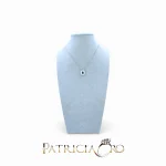 Splendida collana in oro con zaffiro e diamanti, un gioiello di lusso perfetto per un'occasione speciale. (Vista 2)