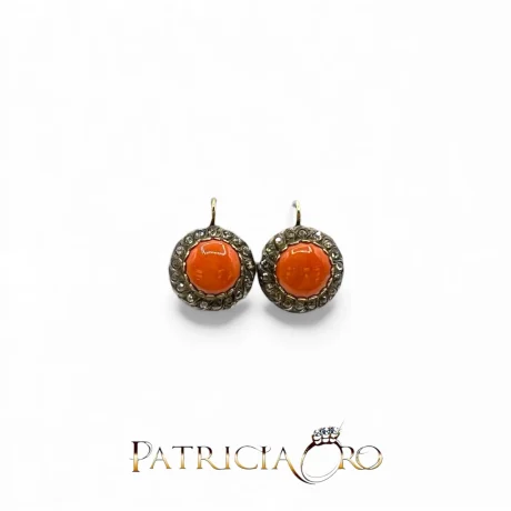 Orecchini con Corallo Sciacca e Diamanti Rose Coronè